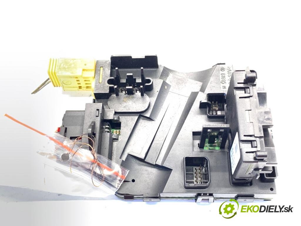 AUDI A3 8P liftback 2004 75 kW 1.6 1595 Snímač uhlu uhlu 1K0953549A