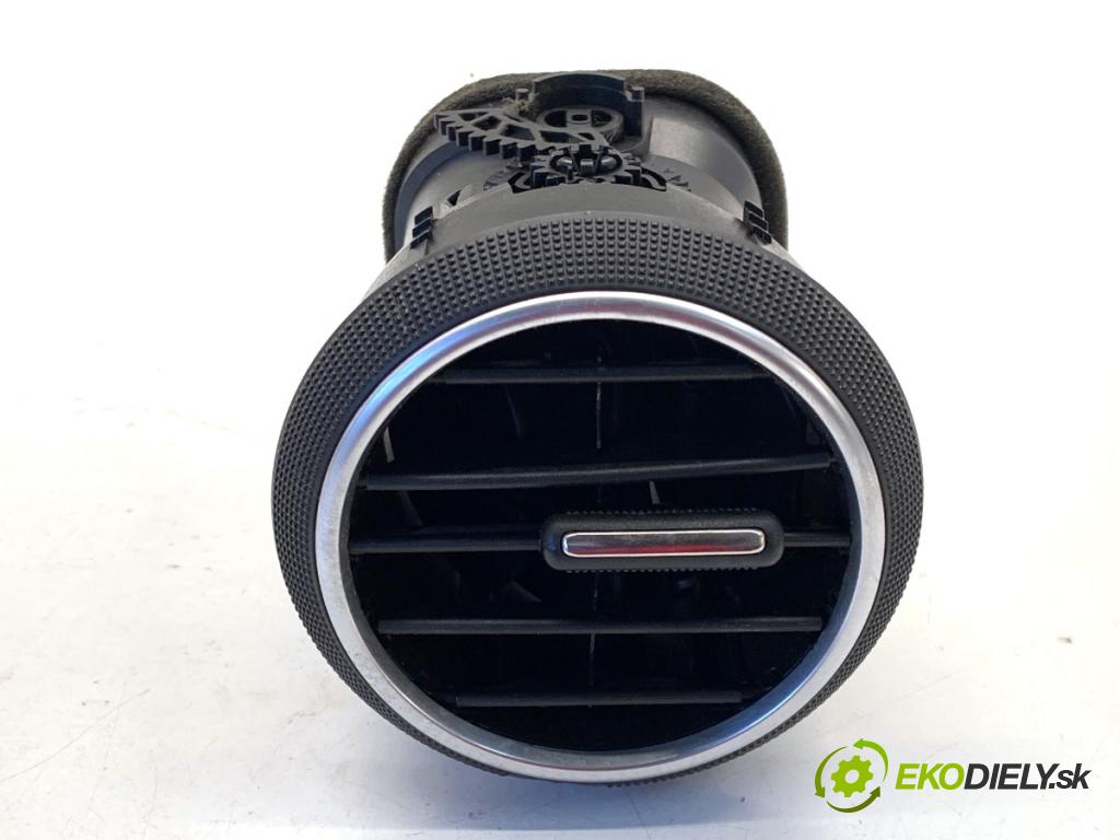 AUDI A3 8P liftback 2004 75 kW 1.6 1595 mří topení pravý přední část 8P0820901A