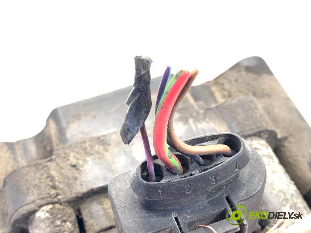 AUDI A3 8P liftback 2004 75 kW 1.6 1595 Cievka zapaľovacia 032905106B (Zapaľovacia cievka)