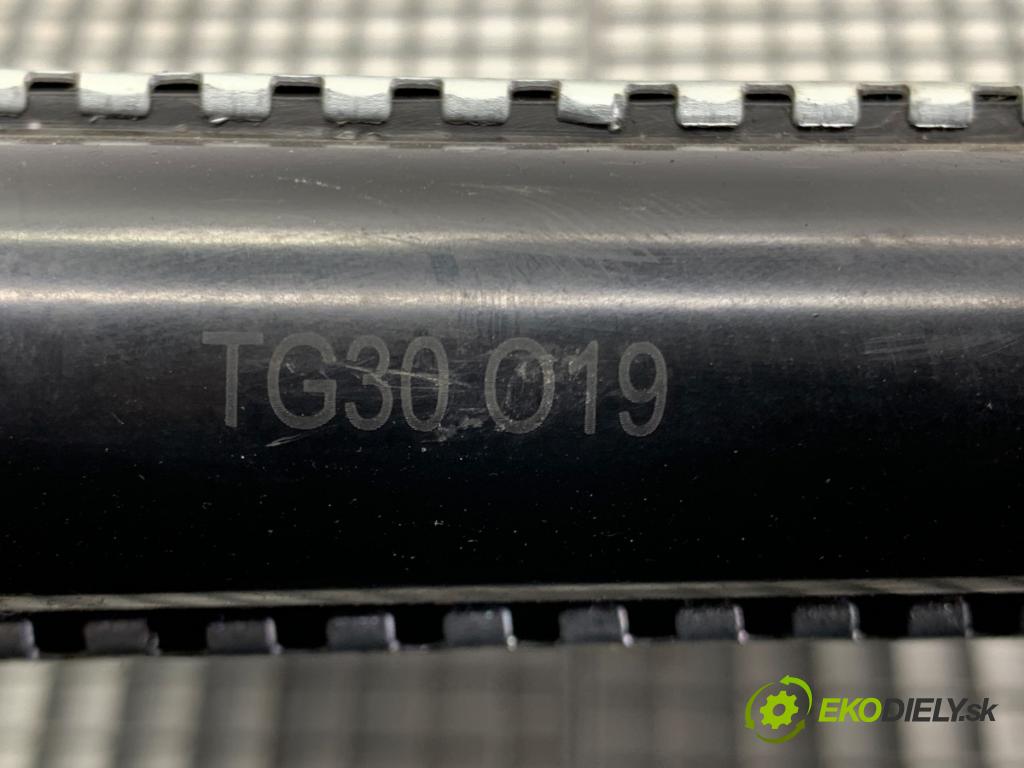 AUDI A3 8P liftback 2004 75 kW 1.6 1595 Chladič vody (Chladič vody)