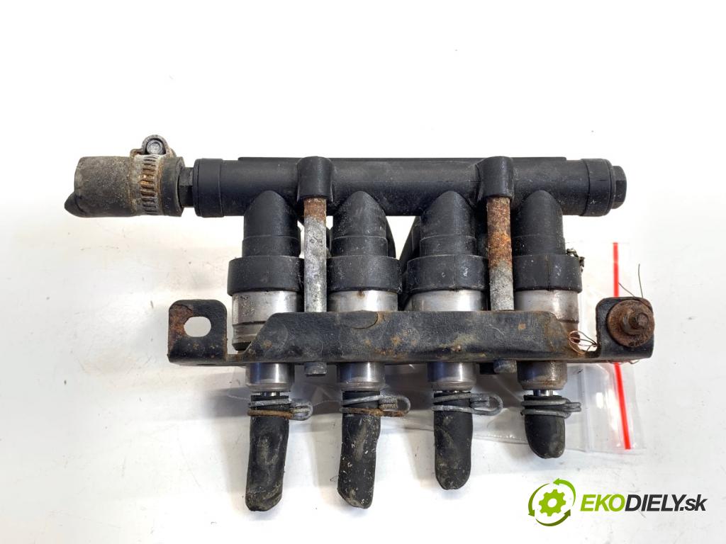 AUDI A3 8P liftback 2004 75 kW 1.6 1595 vstřikovač LPG 67R-018502