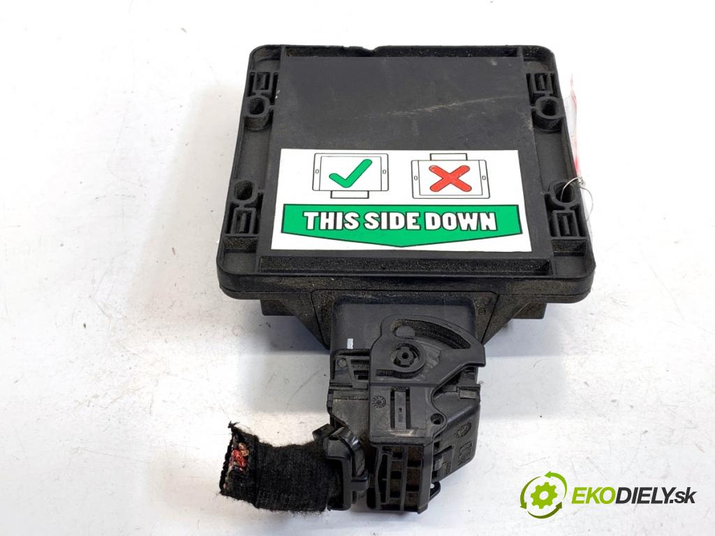 AUDI A3 8P liftback 2004 75 kW 1.6 1595 řídící jednotka LPG 67R-016025