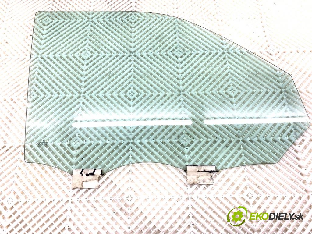 VW TRANSPORTER T5 Autobus 2015 103 kW 2.0 TDI 1968 okno pravý přední část DVOJNÁSOBEK 