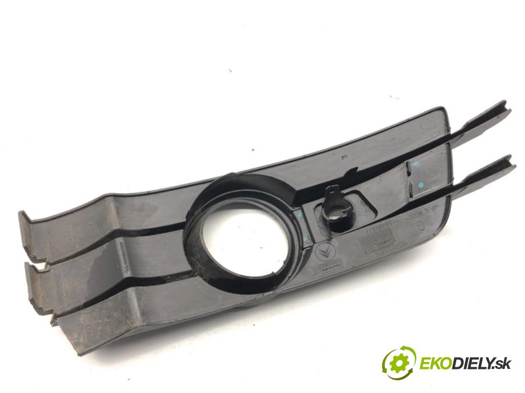 CITROEN C5 II liftback 2004 100 kW 2.0 HDi (RCRHRH) 1997 Mriežky nárazníka ľavy predný 9650281377