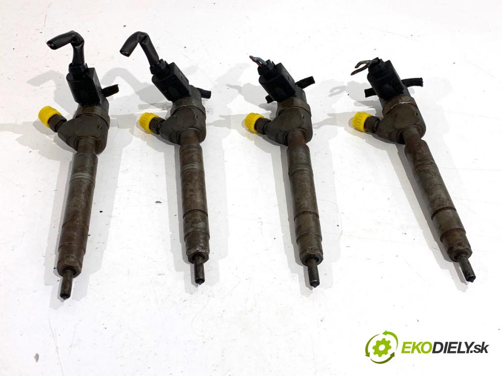 MERCEDES-BENZ W203 sedan 2001 85 kW C 200 CDI (203.004) 2148 vstřikovací ventily A6110700987