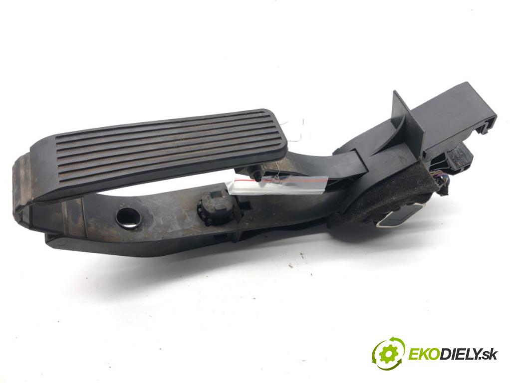 MERCEDES-BENZ W203 sedan 2001 85 kW C 200 CDI (203.004) 2148 potenciometr plynového pedálu 2113010001 (Potenciometr plynového pedálu)