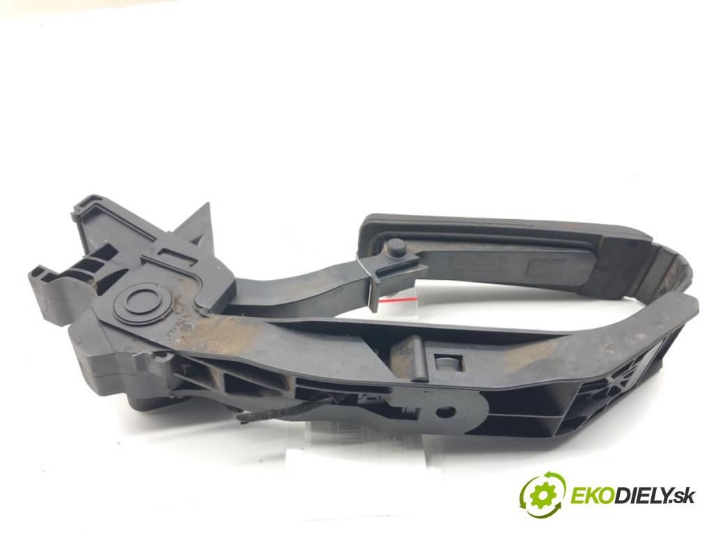 MERCEDES-BENZ W203 sedan 2001 85 kW C 200 CDI (203.004) 2148 potenciometr plynového pedálu 2113010001 (Potenciometr plynového pedálu)