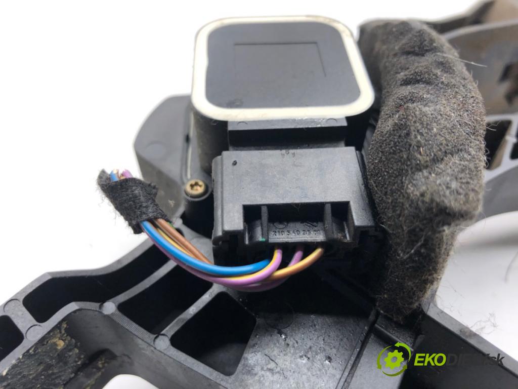 MERCEDES-BENZ W203 sedan 2001 85 kW C 200 CDI (203.004) 2148 potenciometr plynového pedálu 2113010001 (Potenciometr plynového pedálu)