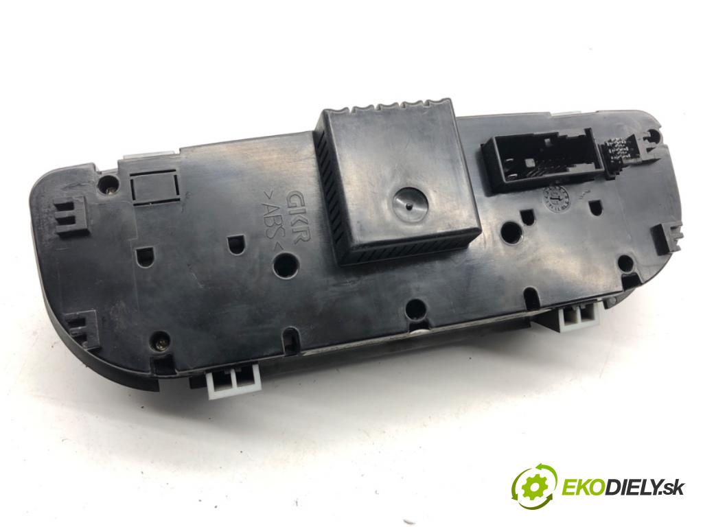 MERCEDES-BENZ W203 sedan 2001 85 kW C 200 CDI (203.004) 2148 Panel ovládania kúrenia 2038300785 (Prepínacie páčky pod volantom)