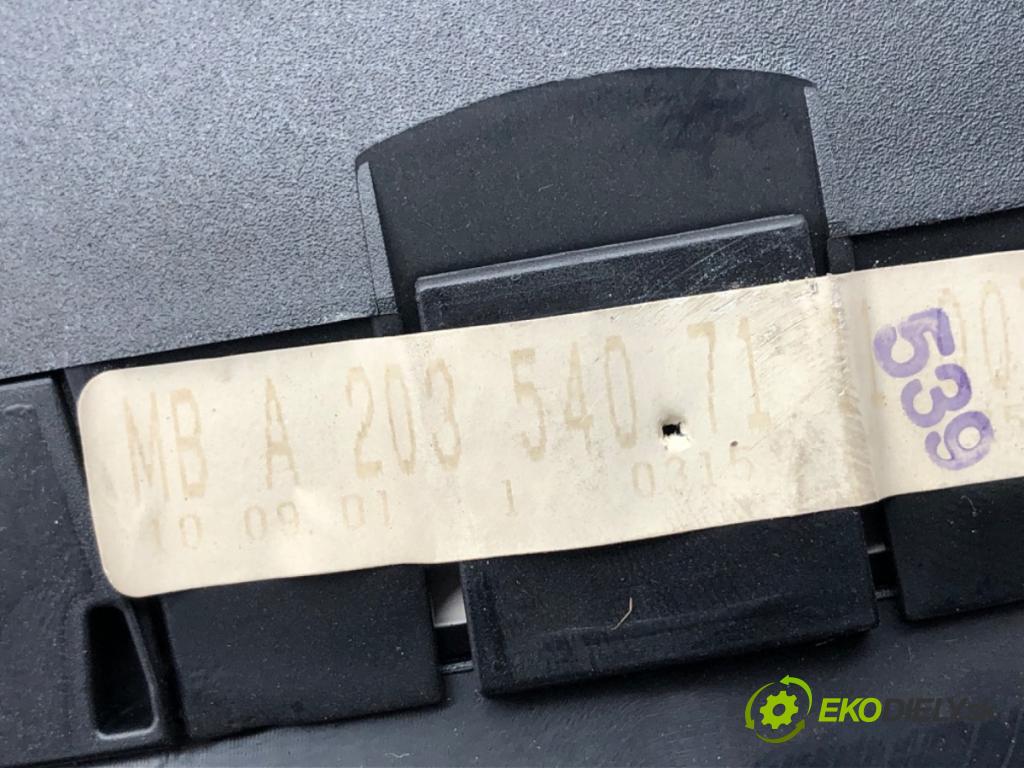 MERCEDES-BENZ W203 sedan 2001 85 kW C 200 CDI (203.004) 2148 Prístrojovka A2035407111 (Prístrojová doska)