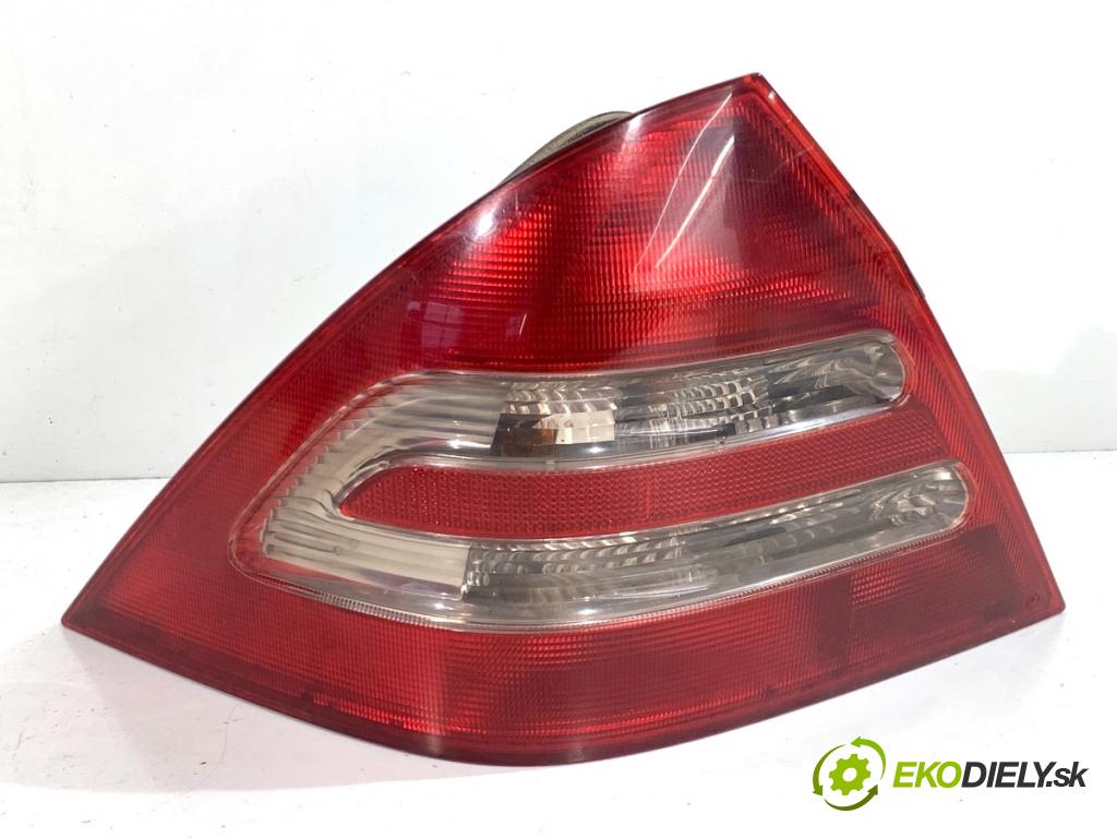 MERCEDES-BENZ W203 sedan 2001 85 kW C 200 CDI (203.004) 2148 světlo levý zadní část 