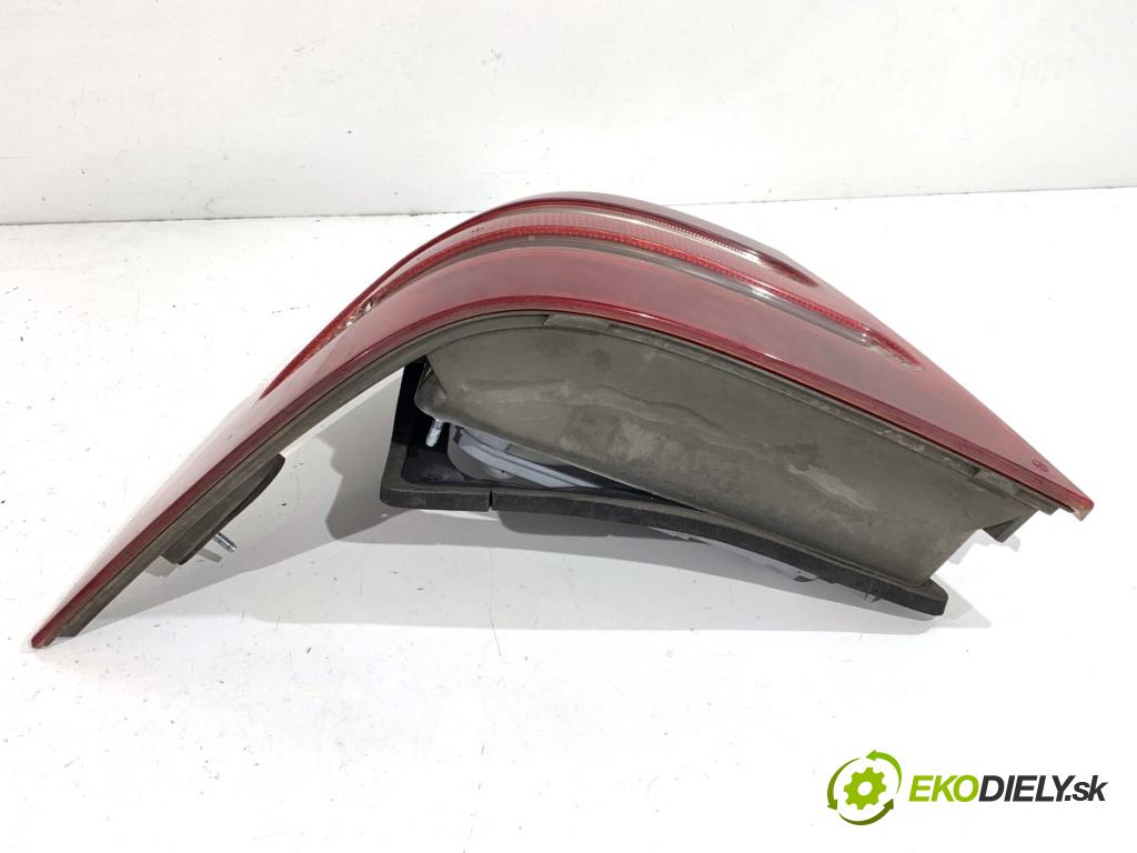 MERCEDES-BENZ W203 sedan 2001 85 kW C 200 CDI (203.004) 2148 světlo levý zadní část