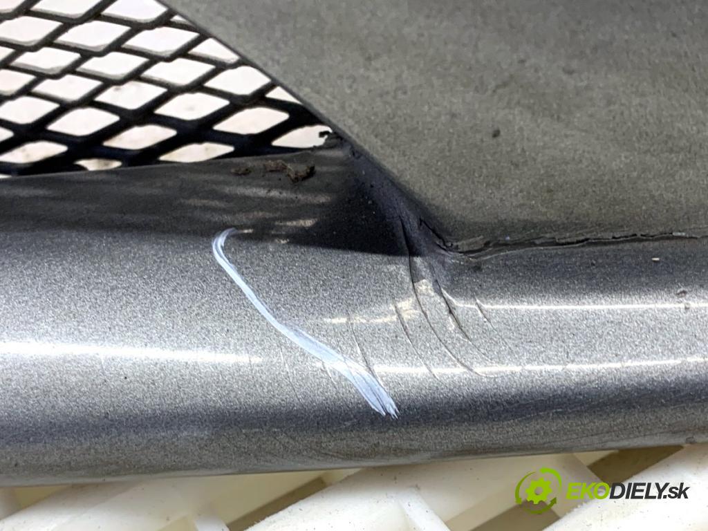 VW GOLF V liftback 2006 75 kW 1.6 1595 Nárazník predný  (Kľučka dverí ostatné)