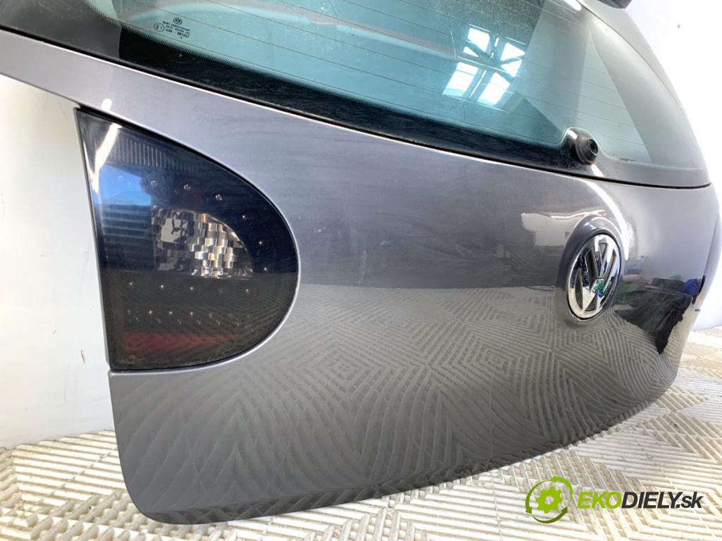 VW GOLF V liftback 2006 75 kW 1.6 1595 kapota zad