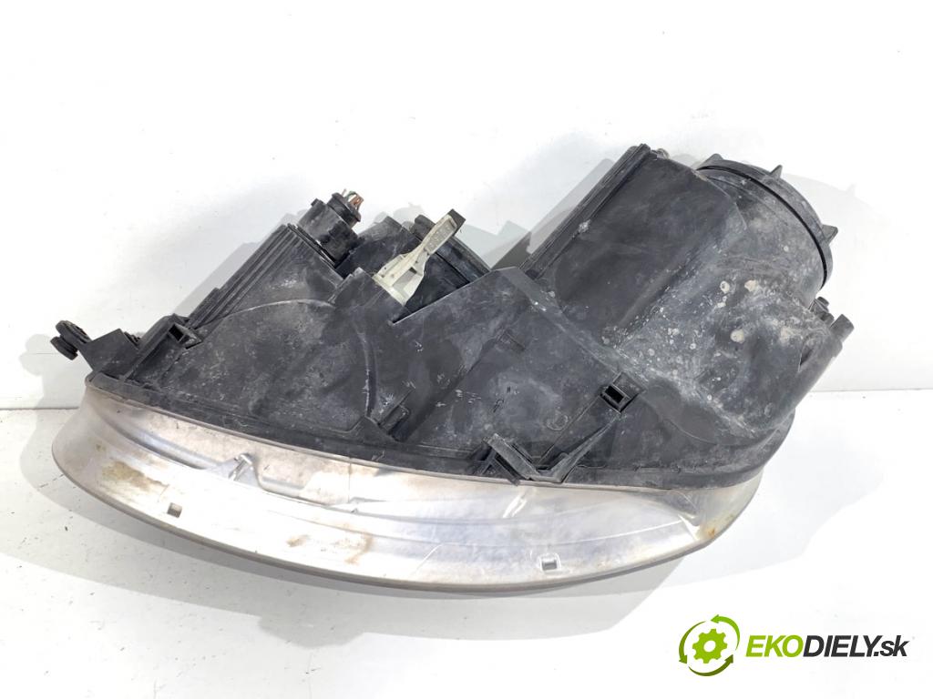 VW GOLF V liftback 2006 75 kW 1.6 1595 světlomet pravý přední část 1K6941006R