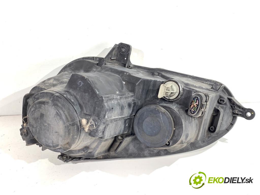 VW GOLF V liftback 2006 75 kW 1.6 1595 světlomet pravý přední část 1K6941006R