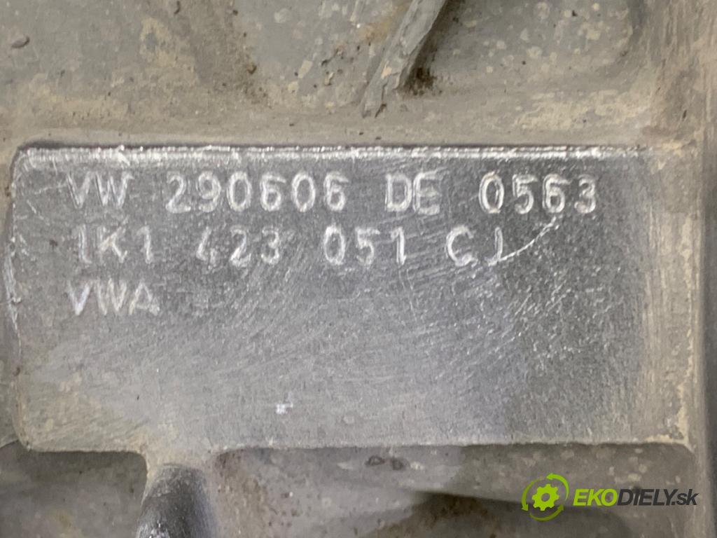 VW GOLF V liftback 2006 75 kW 1.6 1595 riadenie volantu Riadenie 1K1423051CJ