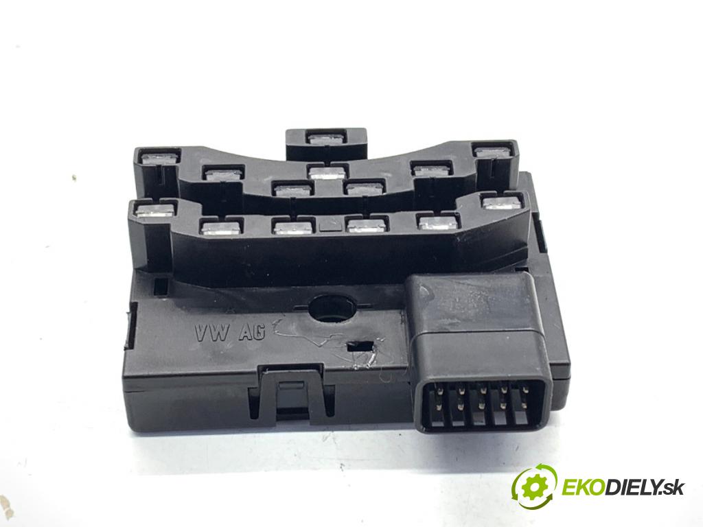 VW GOLF V liftback 2006 75 kW 1.6 1595 snímač ÚHEL: otáčky 1K0959654