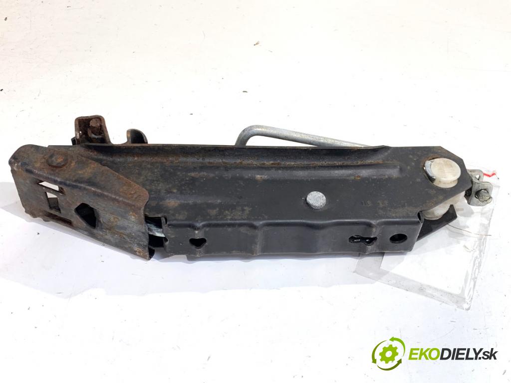 VW GOLF V liftback 2006 75 kW 1.6 1595 ZVEDÁK: - mechanismus 1K0011031J