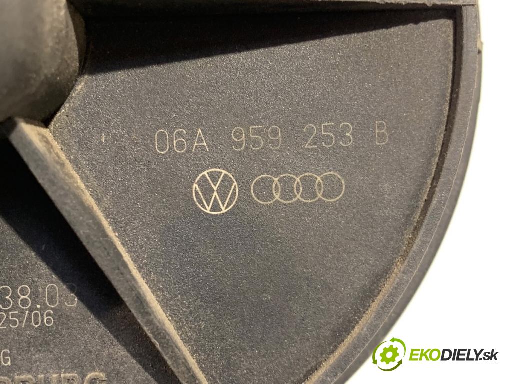 VW GOLF V liftback 2006 75 kW 1.6 1595 Pumpa vzduchu sekundárneho 06A959253B (Ohrievanie, ventilácia ostatné)