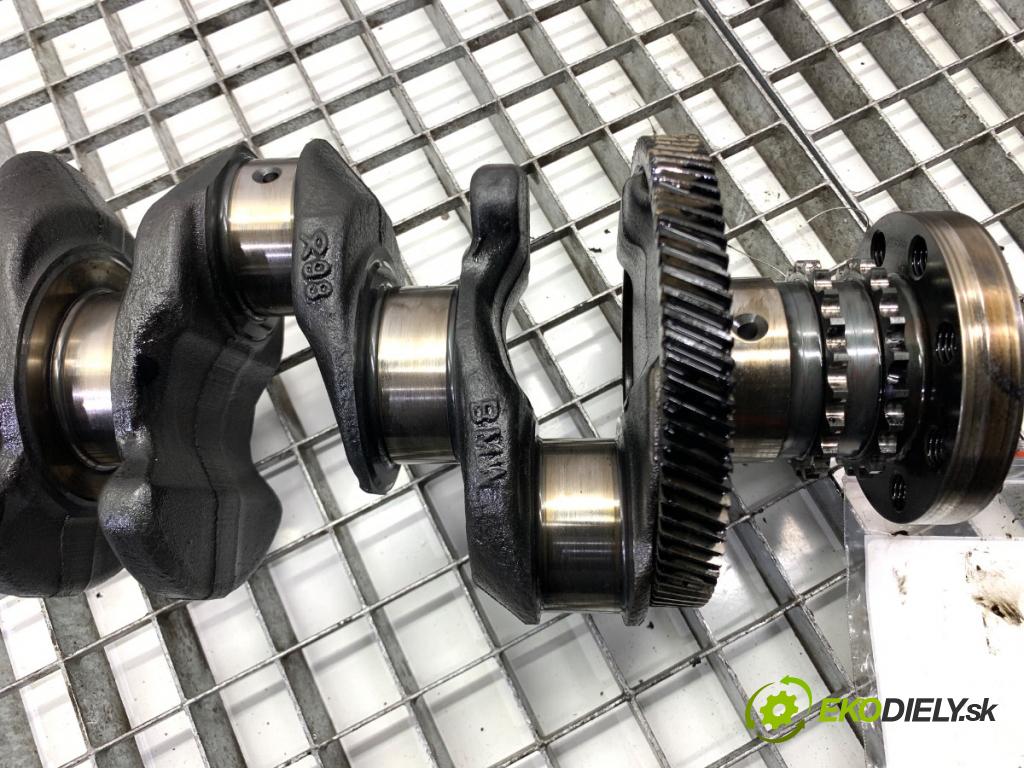 BMW F10 sedan 2010 135 kW 520 d 1995 Kardaň, hriadeľ KLIKA: 7797975 (Blok motora ostatné)