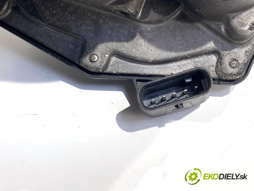 BMW F10 sedan 2010 135 kW 520 d 1995 škrtíci klapka 7810752 (Škrticí klapka)