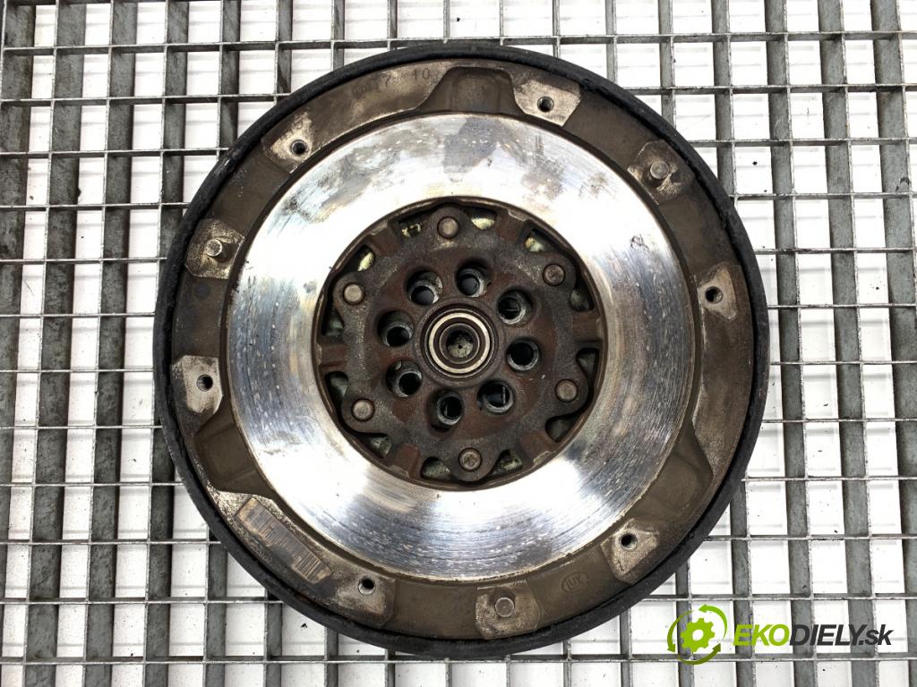 BMW F10 sedan 2010 135 kW 520 d 1995 koleso dvojhmota 4150477