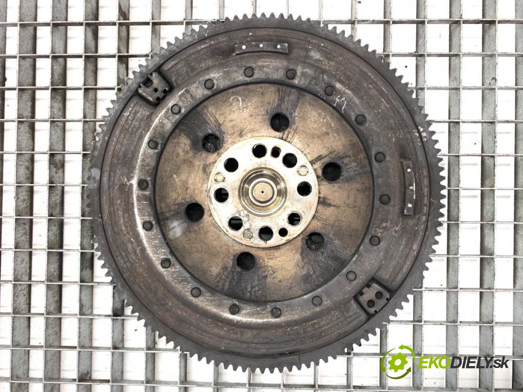 BMW F10 sedan 2010 135 kW 520 d 1995 koleso dvojhmota 4150477