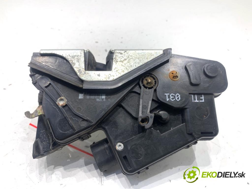 BMW E46 Kombi 2000 87 kW 318 i 1895 zámok Dvere ľavy predný