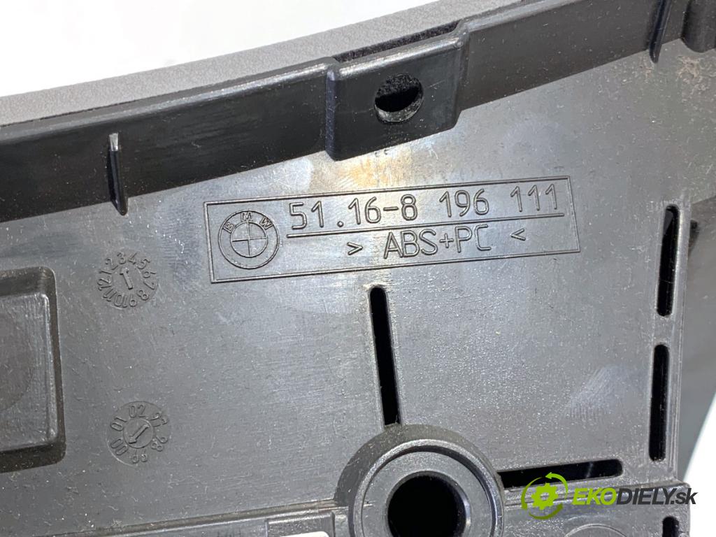 BMW E46 Kombi 2000 87 kW 318 i 1895 Priehradka, kastlík spolujazdca 8196111 (Priehradka (kastlík))