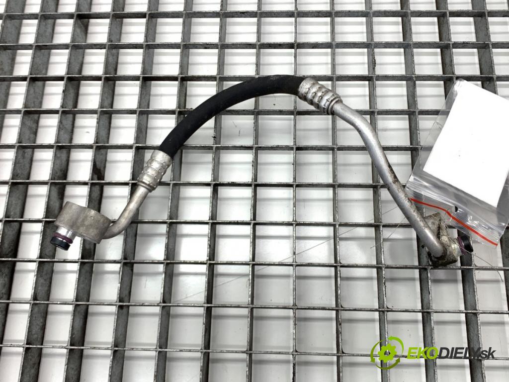 BMW E46 Kombi 2000 87 kW 318 i 1895 rúrka klimatizace  (Trubka klimatizace)