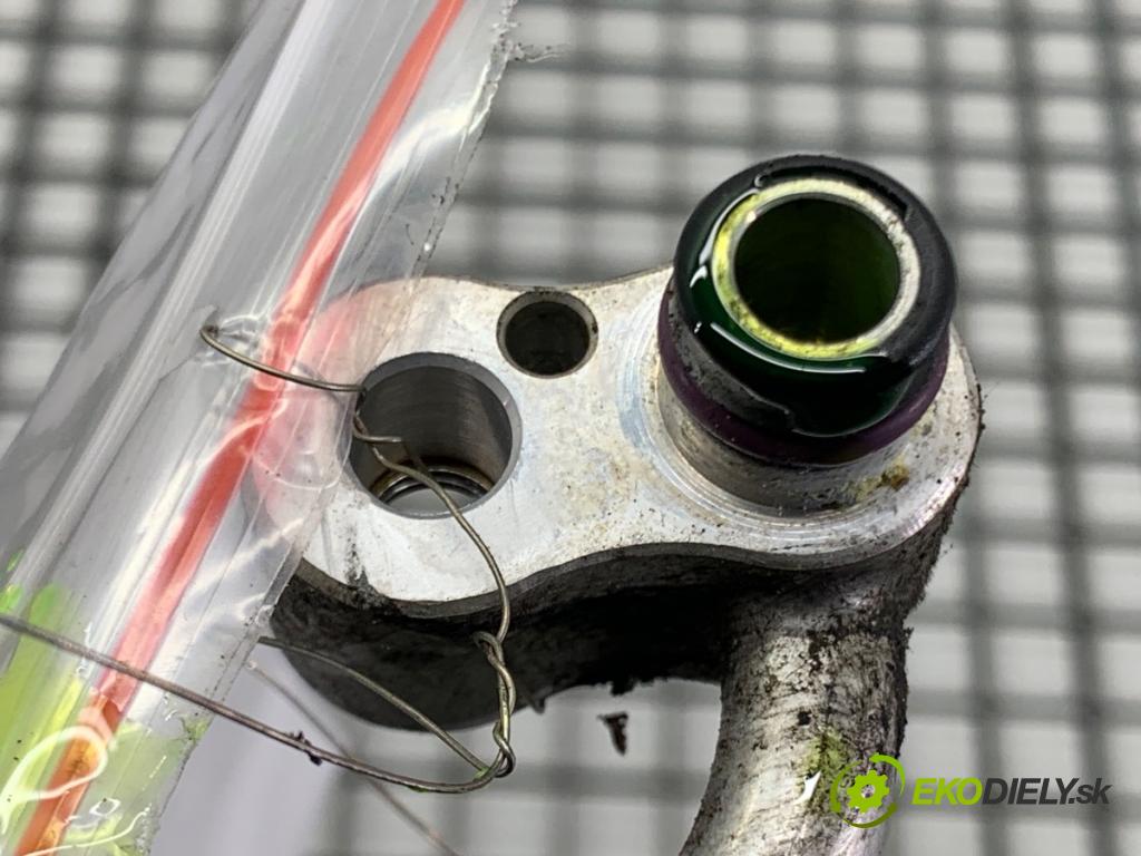 BMW E46 Kombi 2000 87 kW 318 i 1895 rúrka klimatizácie  (Rúrka klimatizácie)