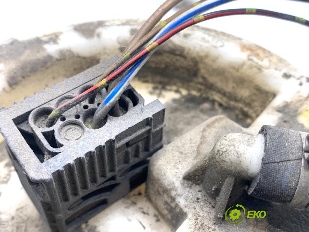 BMW E46 Kombi 2000 87 kW 318 i 1895 Pumpa paliva 1184165