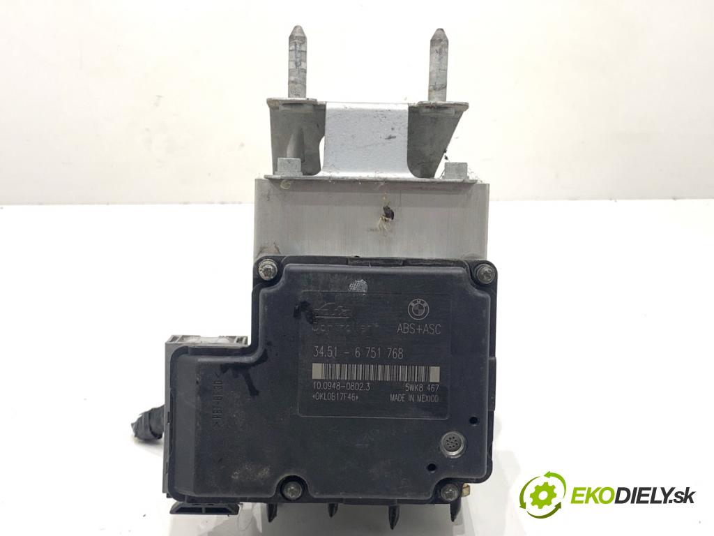 BMW E46 Kombi 2000 87 kW 318 i 1895 pumpa ABS 6751767 (Pumpa ABS)