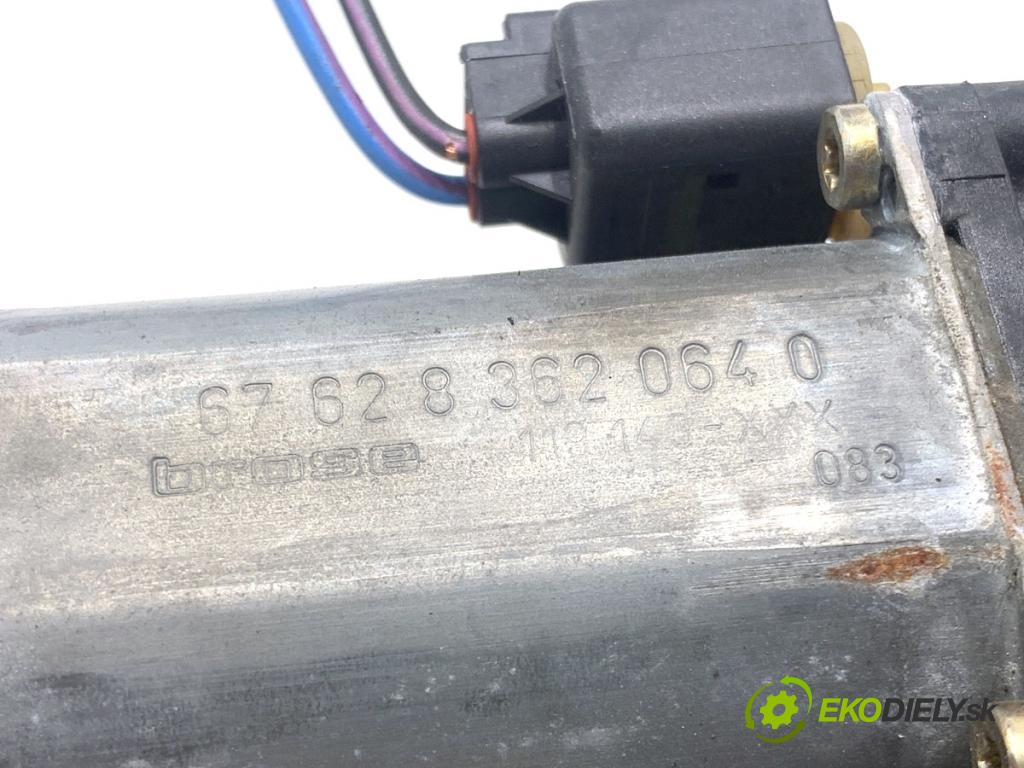 BMW E46 Kombi 2000 87 kW 318 i 1895 mechanismus okna pravý přední část
