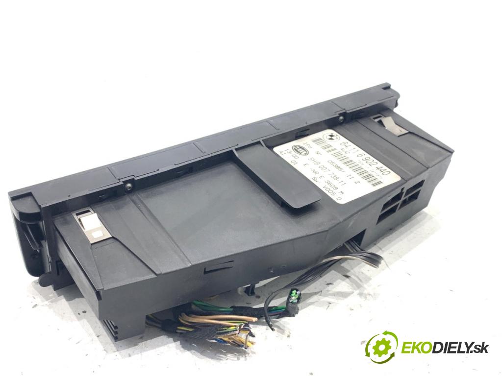 BMW E46 Kombi 2000 87 kW 318 i 1895 Panel ovládania kúrenia 6902440 (Prepínacie páčky pod volantom)