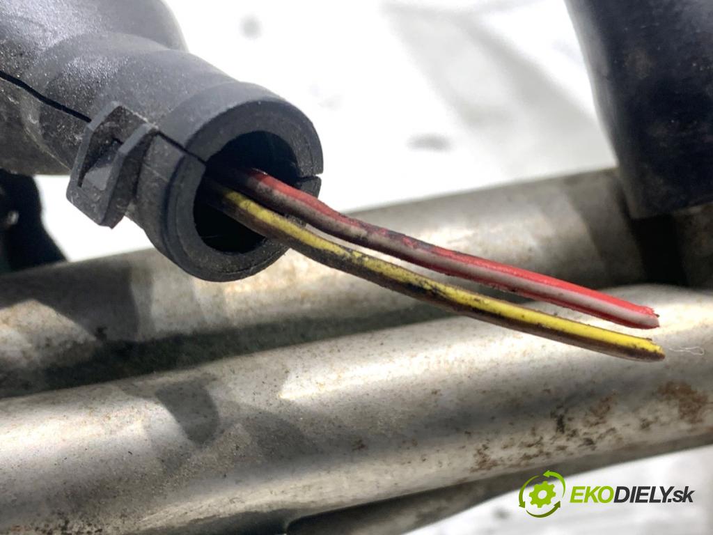 BMW E46 Kombi 2000 87 kW 318 i 1895 Lišta vstrekovacia  (Vstrekovacia lišta)