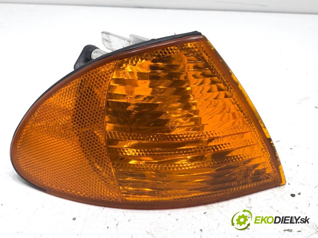BMW E46 Kombi 2000 87 kW 318 i 1895 Smerovka pravy predný  (Kľučka dverí ostatné)