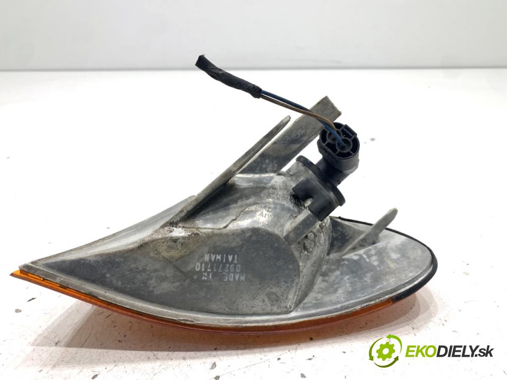 BMW E46 Kombi 2000 87 kW 318 i 1895 Smerovka pravy predný  (Kľučka dverí ostatné)