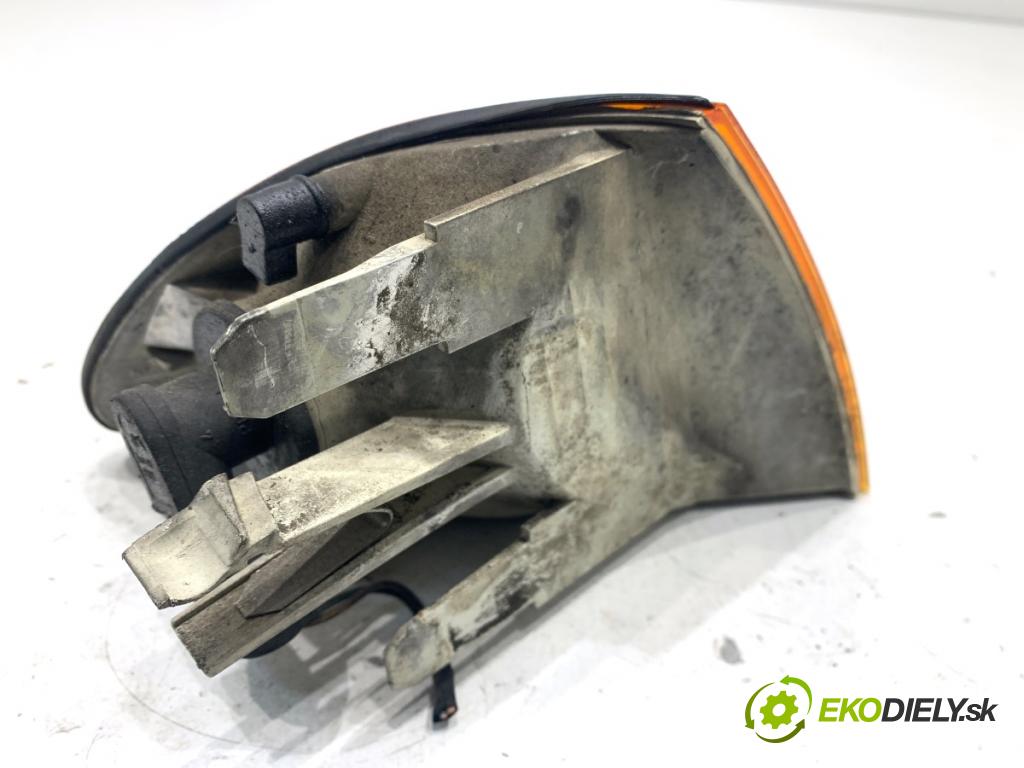 BMW E46 Kombi 2000 87 kW 318 i 1895 Smerovka ľavy predný 1315106140 (Kľučka dverí ostatné)