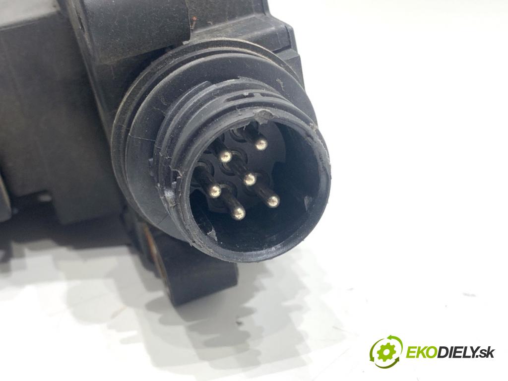 BMW E46 Kombi 2000 87 kW 318 i 1895 cívka zapalovací  (Zážehová cívka)