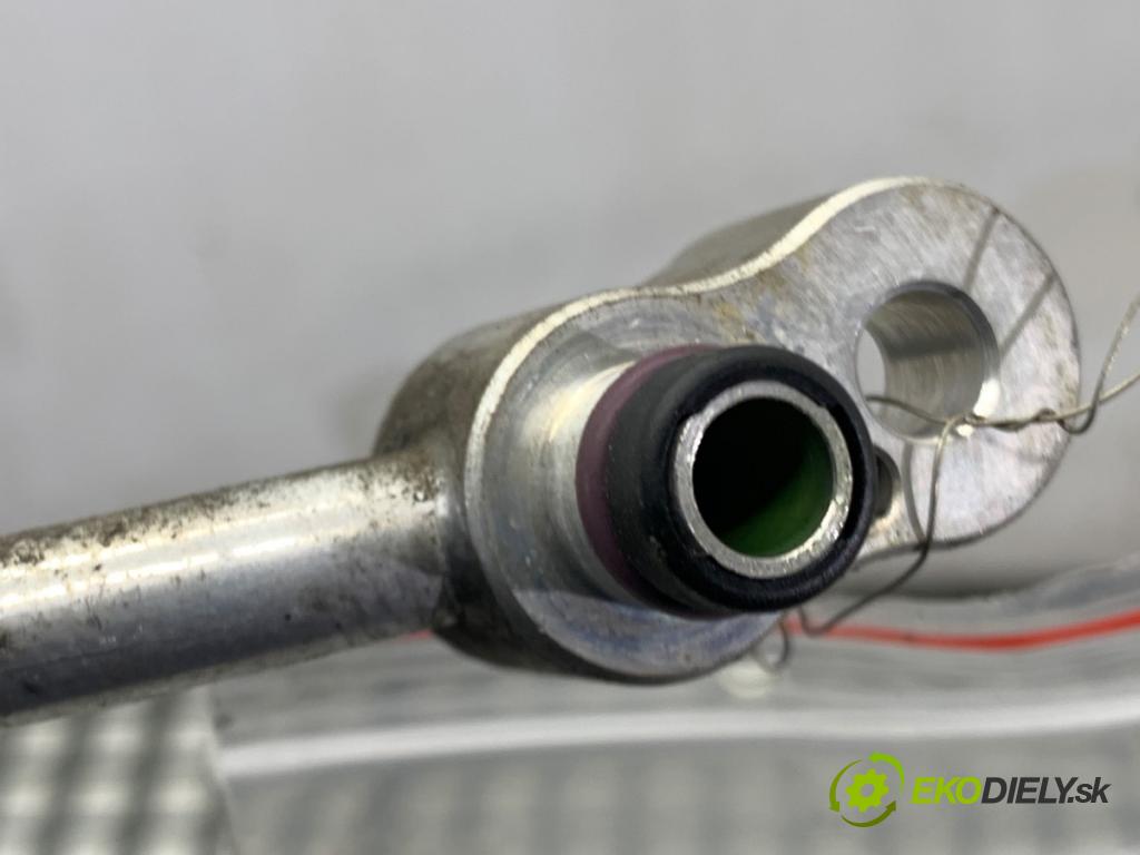 BMW E46 Kombi 2000 87 kW 318 i 1895 rúrka klimatizácie  (Rúrka klimatizácie)