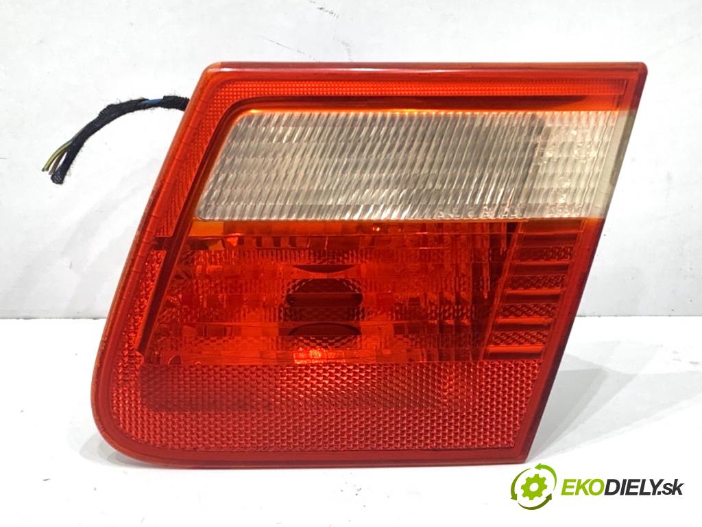 BMW E46 Kombi 2000 87 kW 318 i 1895 světlo zadní část pravá vnitřní 8368760 (Klika dveří ostatní)