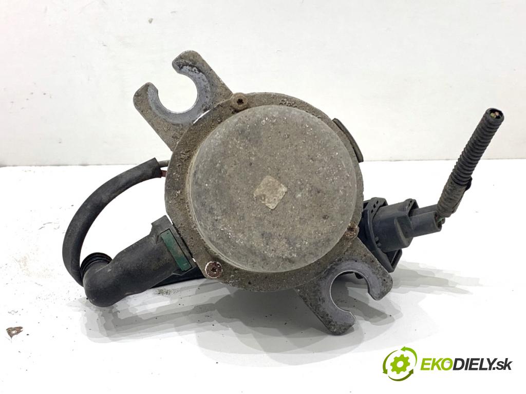 VOLVO V70 I Kombi 2003 121 kW 2.4 2435 Pumpa vákuová 30630398