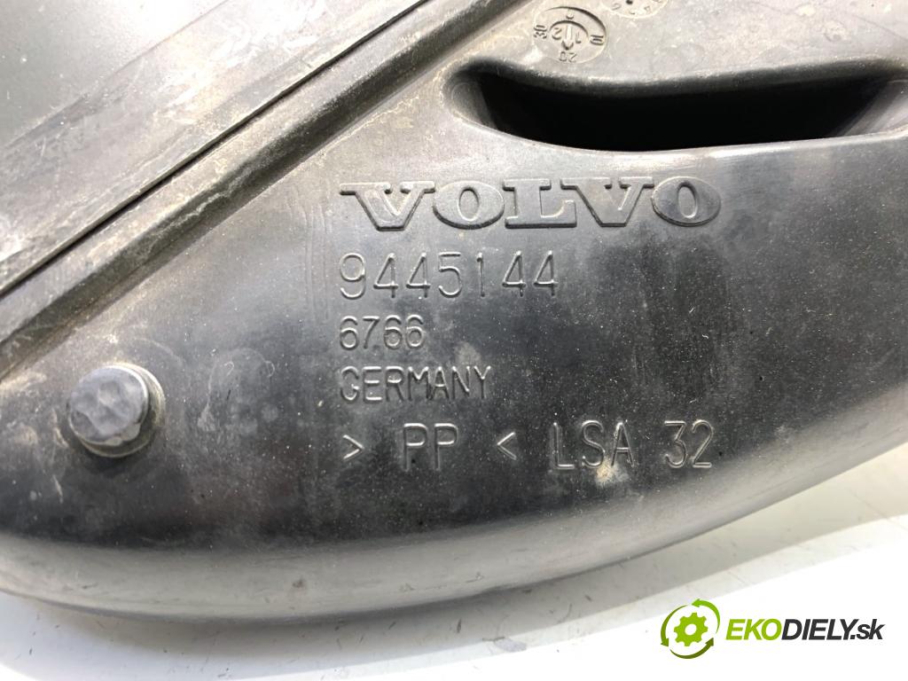 VOLVO V70 I Kombi 2003 121 kW 2.4 2435 Rúra vzduchu 9445144