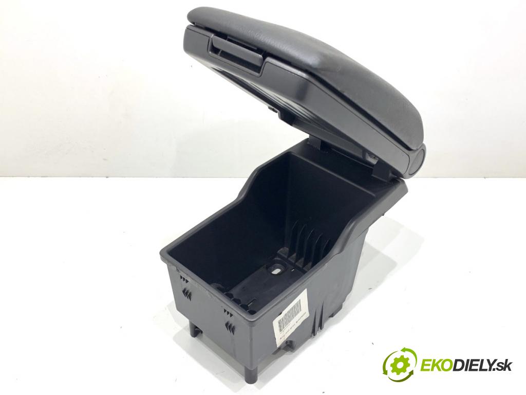 VOLVO V70 I Kombi 2003 121 kW 2.4 2435 Lakťová opierka 9204665 (Lakťová opierka)