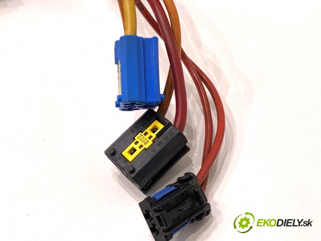 PEUGEOT 607 sedan 2001 98 kW 2.2 HDi 2179 spínačka N0500109 (Spínací skříňka)