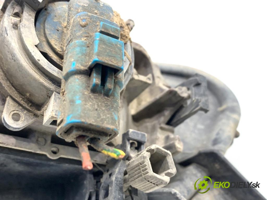 PEUGEOT 607 sedan 2001 98 kW 2.2 HDi 2179 Hmlové svetlo, hmlovka pravy predný