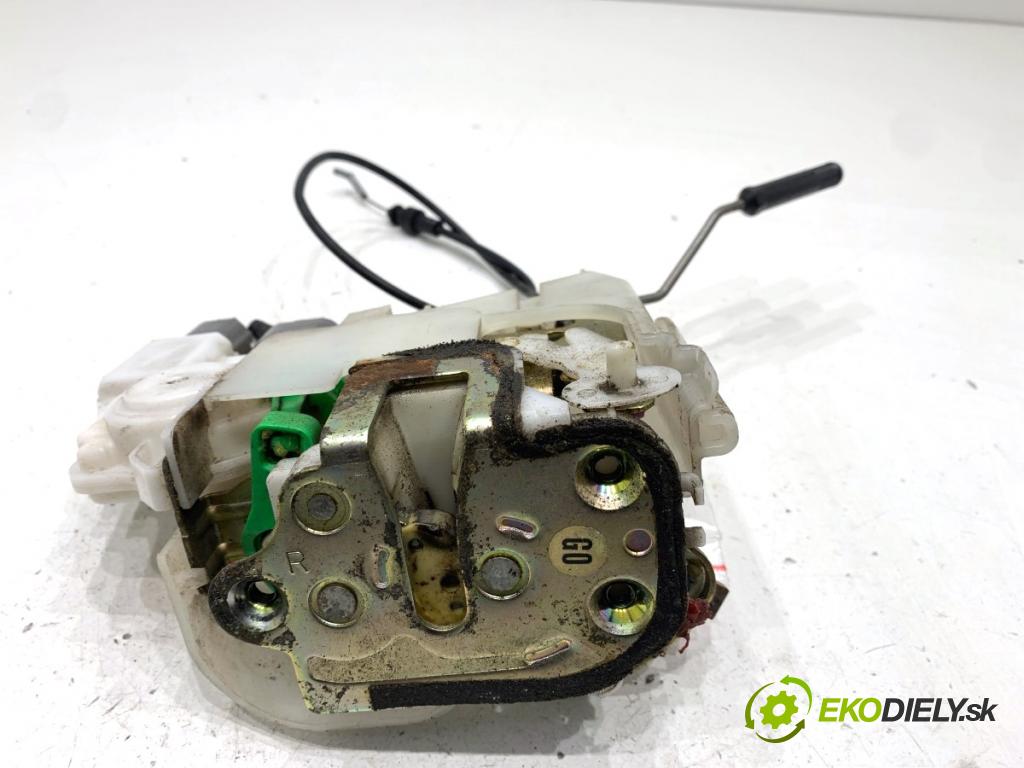 HONDA ACCORD VII sedan 2004 103 kW 2.2 i-CTDi (CN1) 2204 zámok Dvere pravy zad 