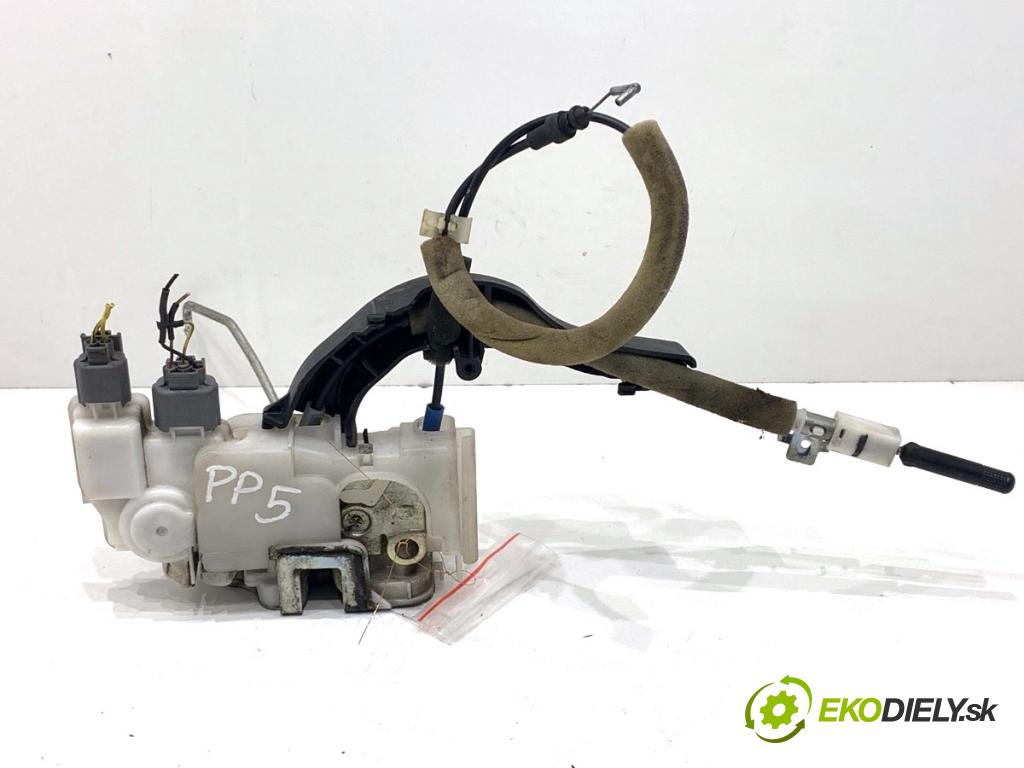 HONDA ACCORD VII sedan 2004 103 kW 2.2 i-CTDi (CN1) 2204 zámok Dvere pravy predný 